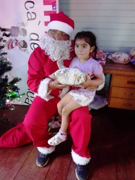 I. Municipalidad de Pinto entrega últimos regalos de navidad a varios sectores de la comuna 18-12-2018 (40).jpg
