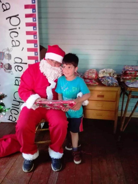 I. Municipalidad de Pinto entrega últimos regalos de navidad a varios sectores de la comuna 18-12-2018 (44).jpg