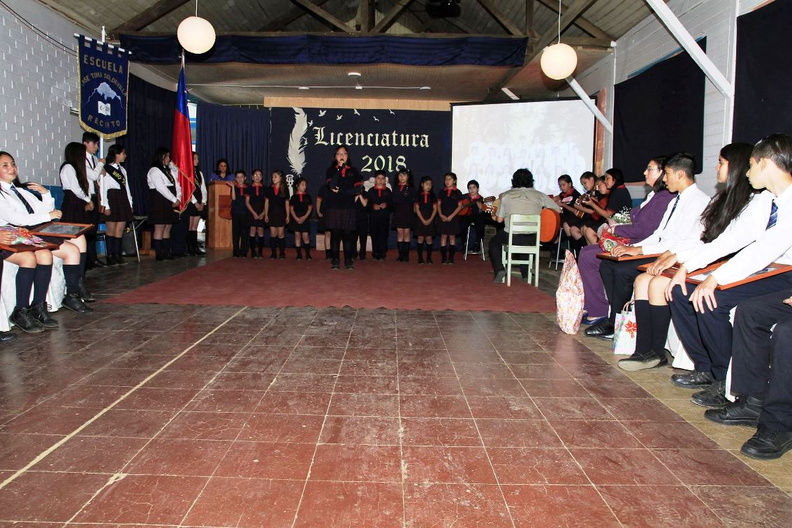 Escuela José Toha Soldevilla entrega licenciatura a 18 alumnos 18-12-2018 (93)