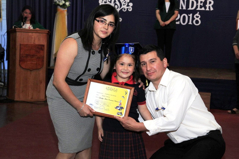 Graduación de alumnos de Kinder fue realizada en la Escuela José Toha Soldevilla 18-12-2018 (5)