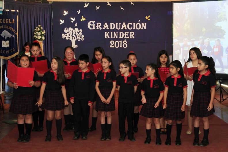 Graduación de alumnos de Kinder fue realizada en la Escuela José Toha Soldevilla 18-12-2018 (11)