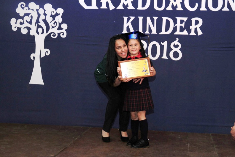 Graduación de alumnos de Kinder fue realizada en la Escuela José Toha Soldevilla 18-12-2018 (23)