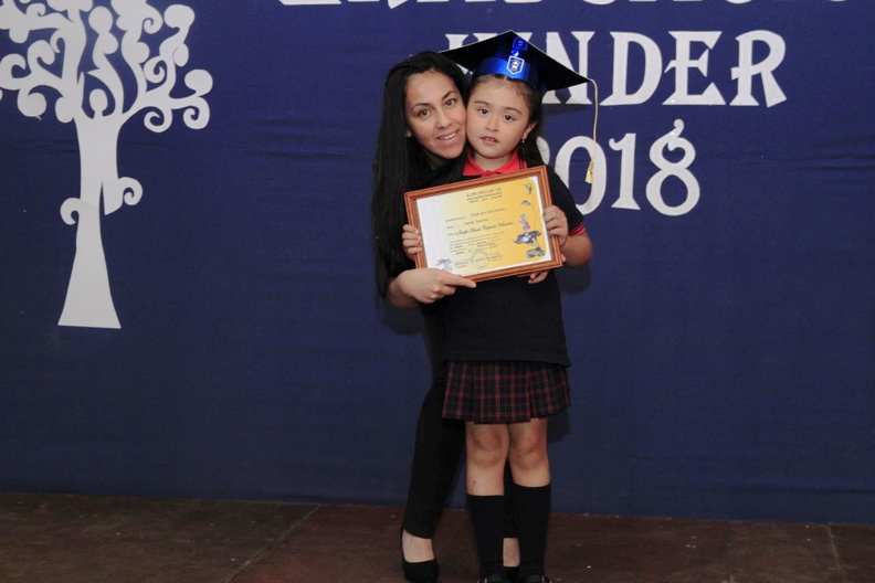 Graduación de alumnos de Kinder fue realizada en la Escuela José Toha Soldevilla 18-12-2018 (28)