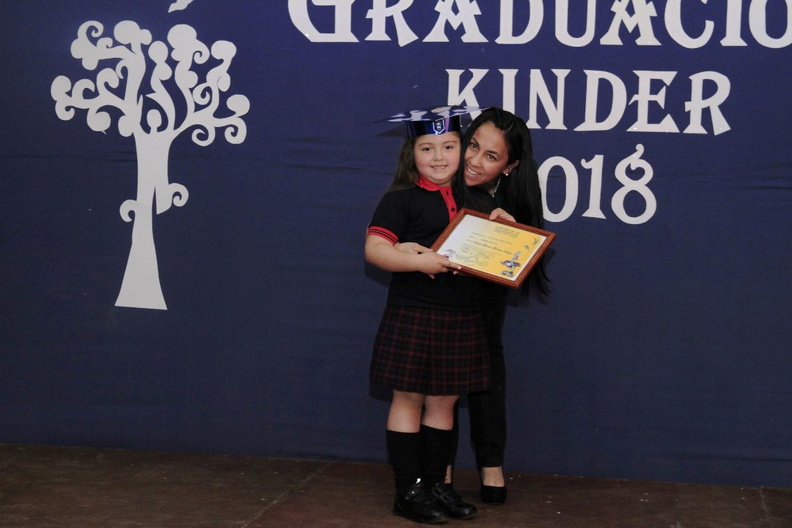 Graduación de alumnos de Kinder fue realizada en la Escuela José Toha Soldevilla 18-12-2018 (35)