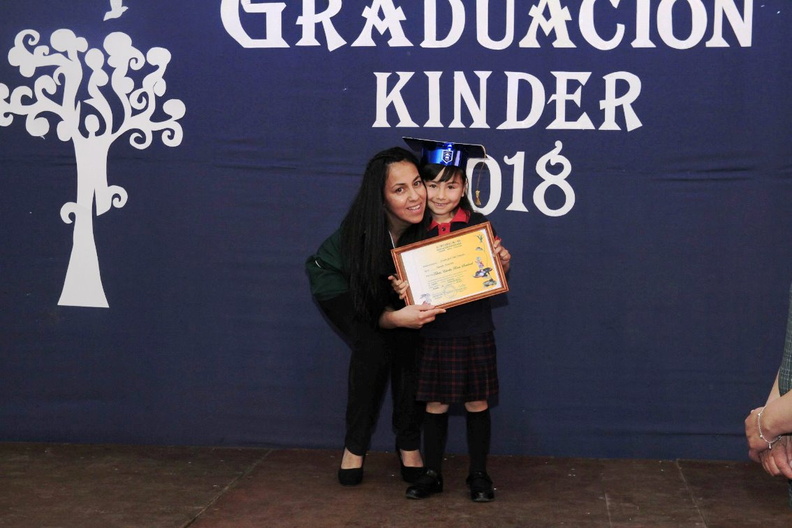 Graduación de alumnos de Kinder fue realizada en la Escuela José Toha Soldevilla 18-12-2018 (40).jpg