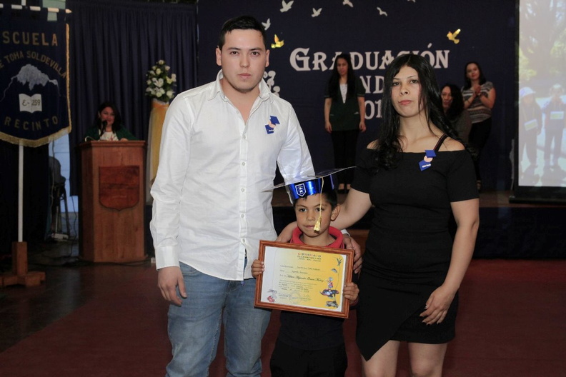Graduación de alumnos de Kinder fue realizada en la Escuela José Toha Soldevilla 18-12-2018 (43)