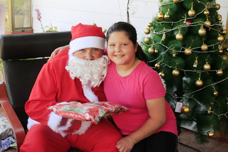 Entrega de Juguetes de Navidad fue realizada en los sectores de Pincura y El Rosal sector 1 19-12-2018 (41)