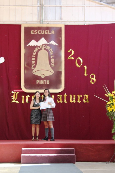 Licenciatura de 8° Básico de la Escuela Puerta de la Cordillera 19-12-2018 (13).jpg
