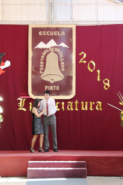 Licenciatura de 8° Básico de la Escuela Puerta de la Cordillera 19-12-2018 (28).jpg