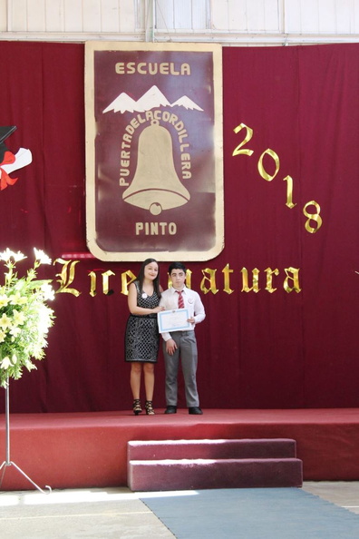 Licenciatura de 8° Básico de la Escuela Puerta de la Cordillera 19-12-2018 (34).jpg