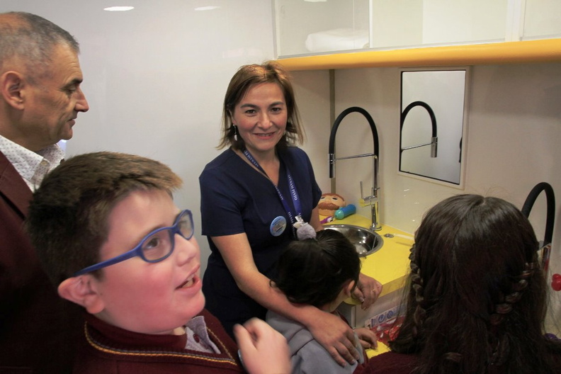 Inauguración de clínica dental móvil fue realizada en la Escuela Puerta de la Cordillera 20-12-2018 (1).jpg