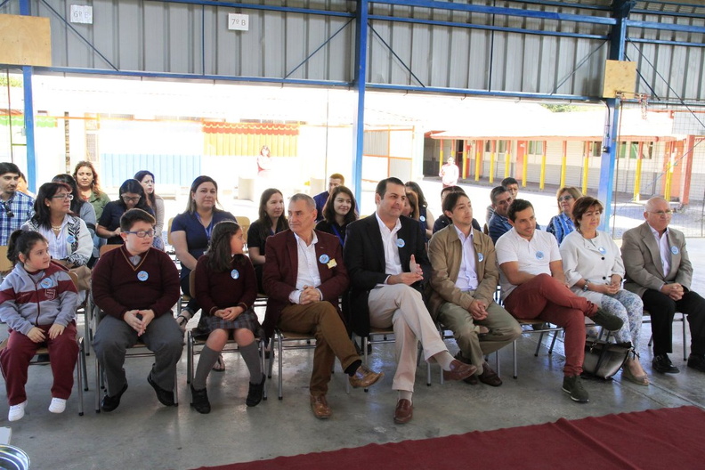 Inauguración de clínica dental móvil fue realizada en la Escuela Puerta de la Cordillera 20-12-2018 (6)
