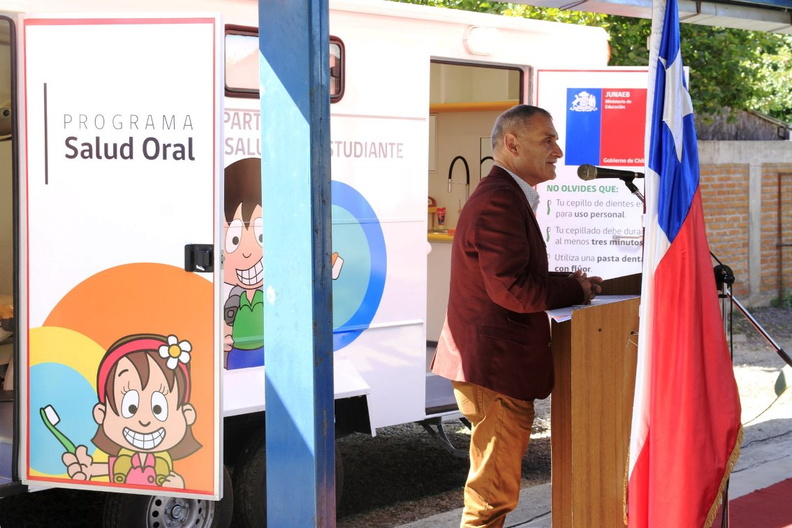 Inauguración de clínica dental móvil fue realizada en la Escuela Puerta de la Cordillera 20-12-2018 (13)