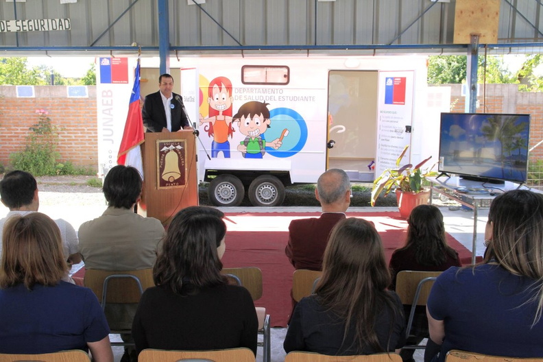 Inauguración de clínica dental móvil fue realizada en la Escuela Puerta de la Cordillera 20-12-2018 (17).jpg