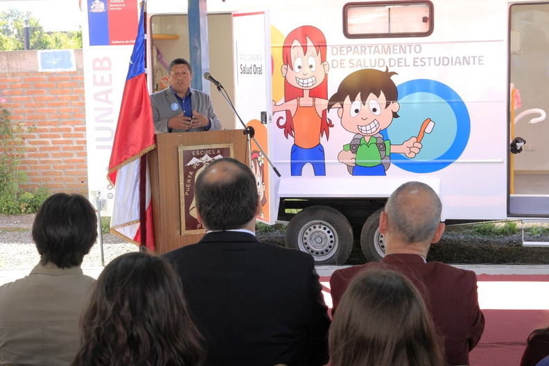 Inauguración de clínica dental móvil fue realizada en la Escuela Puerta de la Cordillera 20-12-2018 (19)