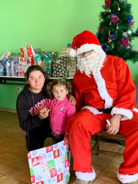 Programa Chile Crece Contigo celebró con los niños la navidad 20-12-2018 (8).jpg