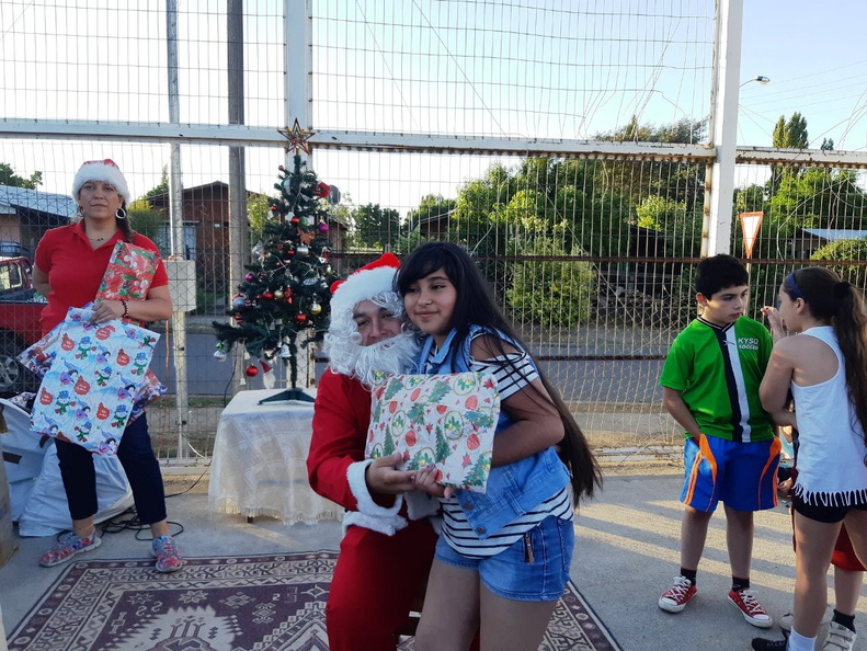 Entrega de Juguetes de Navidad fue realizada en la Villa Padre Hurtado y en la Villa Manuel Rodríguez 21-12-2018 (12)