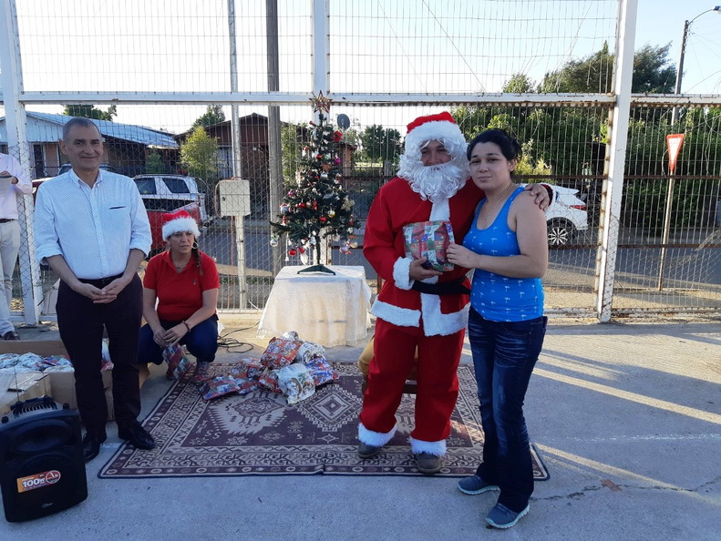 Entrega de Juguetes de Navidad fue realizada en la Villa Padre Hurtado y en la Villa Manuel Rodríguez 21-12-2018 (35)