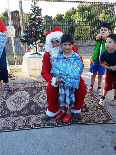 Entrega de Juguetes de Navidad fue realizada en la Villa Padre Hurtado y en la Villa Manuel Rodríguez 21-12-2018 (39)