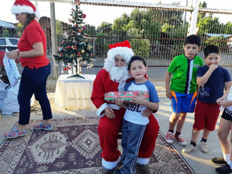Entrega de Juguetes de Navidad fue realizada en la Villa Padre Hurtado y en la Villa Manuel Rodríguez 21-12-2018 (44)