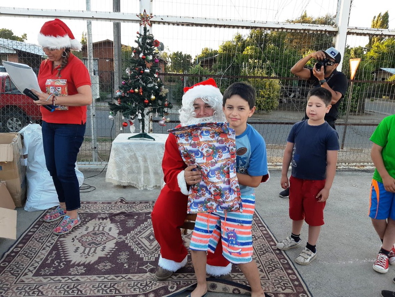 Entrega de Juguetes de Navidad fue realizada en la Villa Padre Hurtado y en la Villa Manuel Rodríguez 21-12-2018 (63)