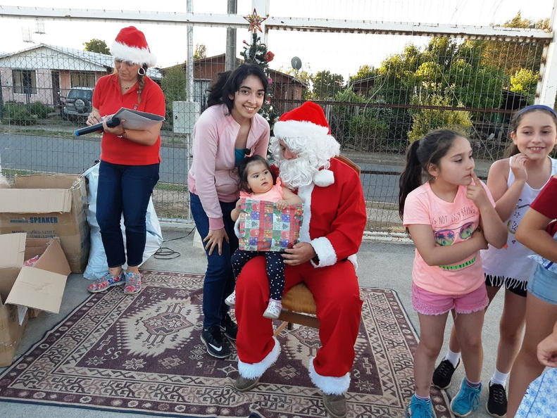 Entrega de Juguetes de Navidad fue realizada en la Villa Padre Hurtado y en la Villa Manuel Rodríguez 21-12-2018 (75)