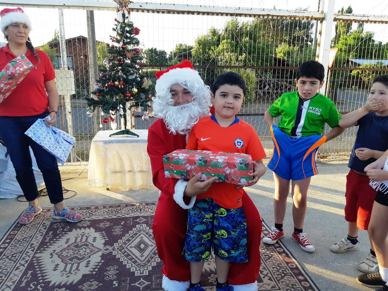 Entrega de Juguetes de Navidad fue realizada en la Villa Padre Hurtado y en la Villa Manuel Rodríguez 21-12-2018 (78)