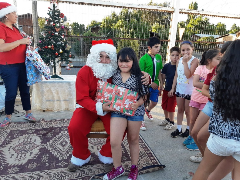 Entrega de Juguetes de Navidad fue realizada en la Villa Padre Hurtado y en la Villa Manuel Rodríguez 21-12-2018 (80)