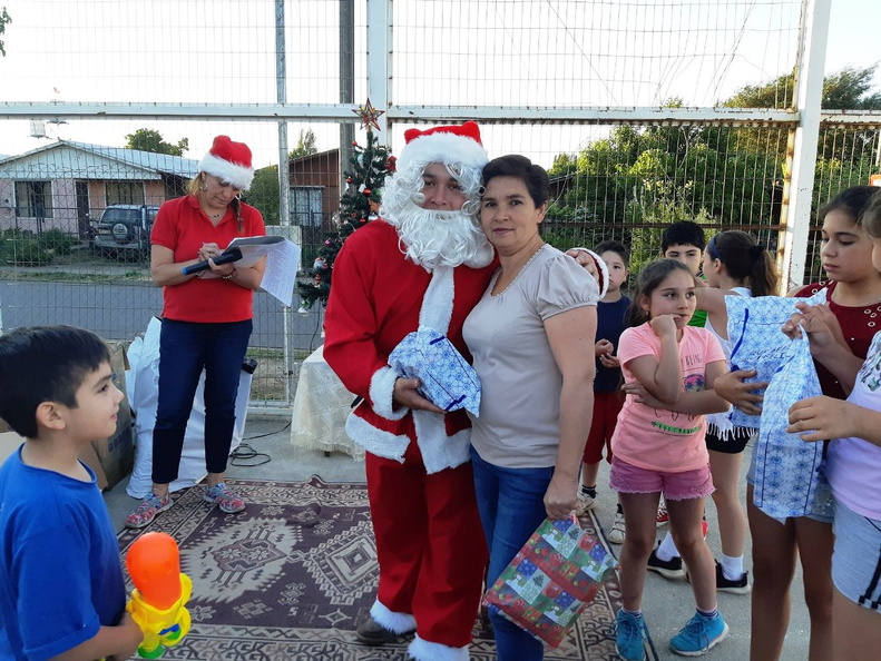 Entrega de Juguetes de Navidad fue realizada en la Villa Padre Hurtado y en la Villa Manuel Rodríguez 21-12-2018 (84)