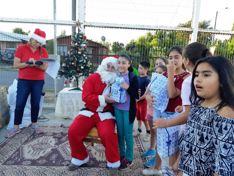 Entrega de Juguetes de Navidad fue realizada en la Villa Padre Hurtado y en la Villa Manuel Rodríguez 21-12-2018 (105)