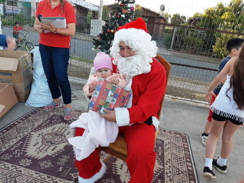 Entrega de Juguetes de Navidad fue realizada en la Villa Padre Hurtado y en la Villa Manuel Rodríguez 21-12-2018 (115)