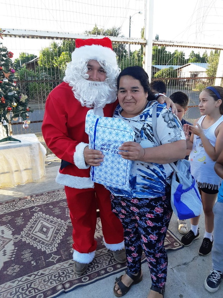 Entrega de Juguetes de Navidad fue realizada en la Villa Padre Hurtado y en la Villa Manuel Rodríguez 21-12-2018 (120).jpg