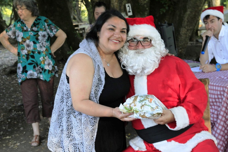 Entrega de regalos de navidad fue realizada en El Rosal y Las Trancas 22-12-2018 (11)