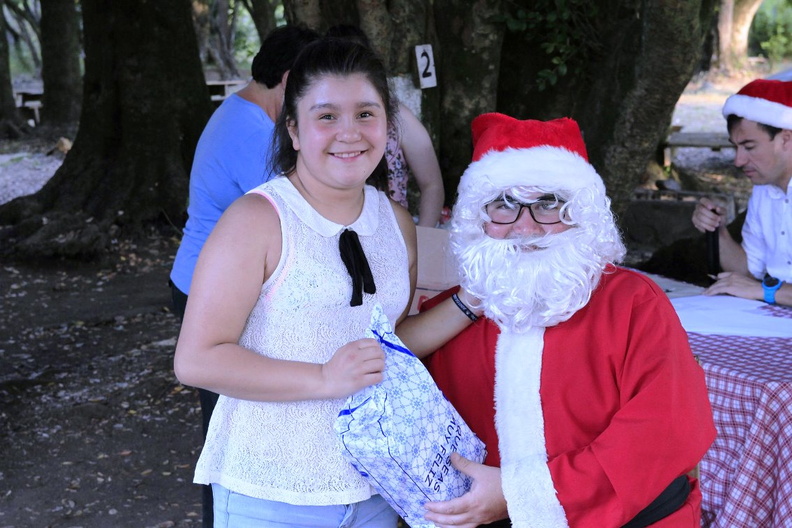Entrega de regalos de navidad fue realizada en El Rosal y Las Trancas 22-12-2018 (14)