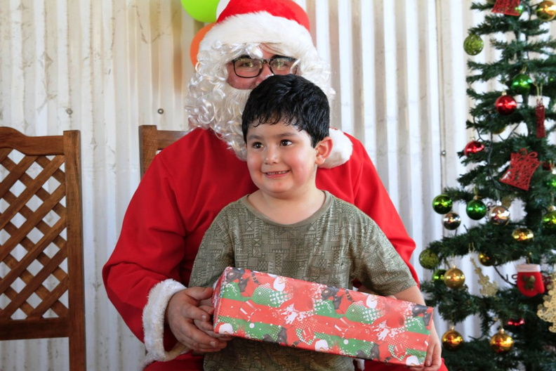 Entrega de regalos de navidad fue realizada en El Rosal y Las Trancas 22-12-2018 (29)