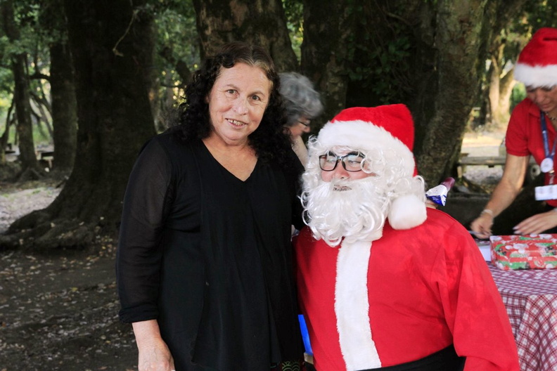 Entrega de regalos de navidad fue realizada en El Rosal y Las Trancas 22-12-2018 (35)