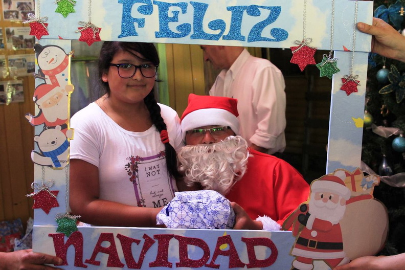 Entrega de regalos de navidad fue realizada en varios sectores de Pinto 22-12-2018 (217)