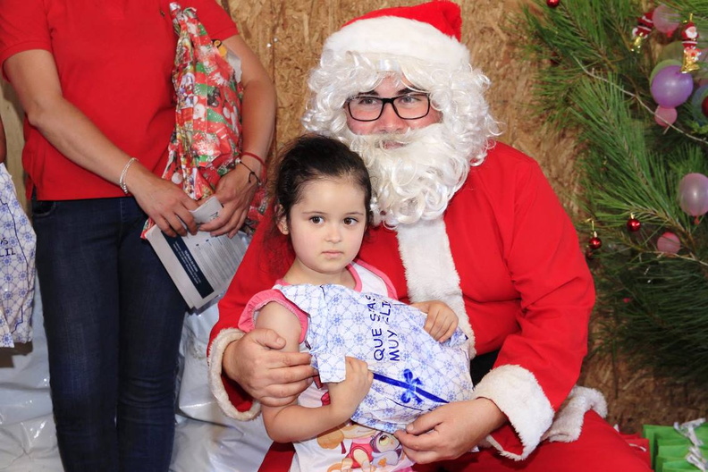 Entrega de regalos de navidad fue realizada en varios sectores de Pinto 22-12-2018 (173).jpg
