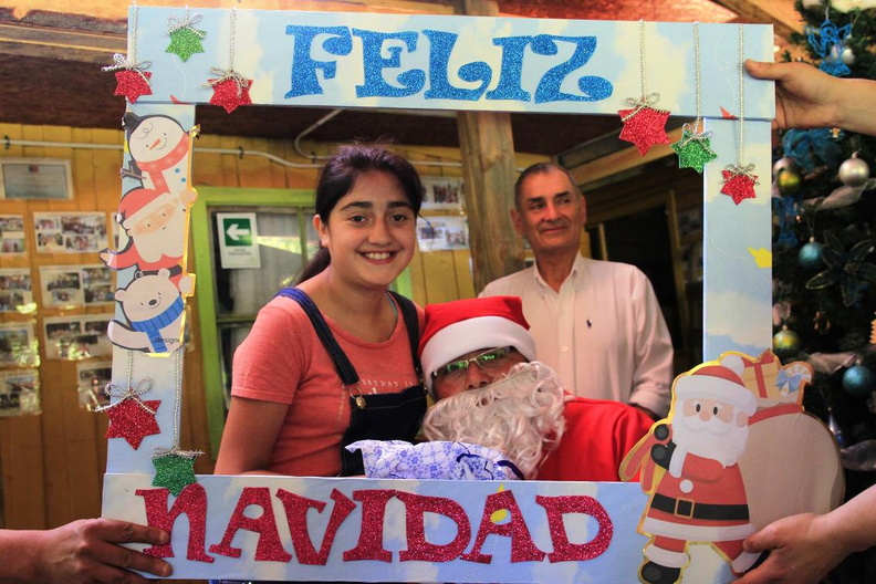 Entrega de regalos de navidad fue realizada en varios sectores de Pinto 22-12-2018 (148)