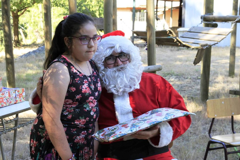 Entrega de regalos de navidad fue realizada en varios sectores de Pinto 22-12-2018 (145)