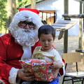Entrega de regalos de navidad fue realizada en varios sectores de Pinto 22-12-2018 (107)