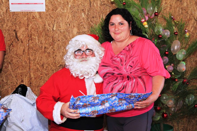 Entrega de regalos de navidad fue realizada en varios sectores de Pinto 22-12-2018 (63)