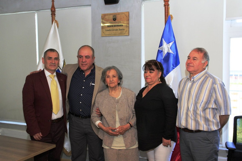 Placa oficializa la sala de reuniones de la Municipalidad como Sala de Reuniones Rodolfo Carrasco Jiménez 26-12-2018 (23).jpg
