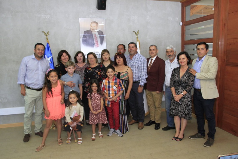 Sala del Concejo de la Municipalidad llevará el nombre del ex Alcalde don Víctor Ortiz Tapia 04-01-2019 (1).jpg