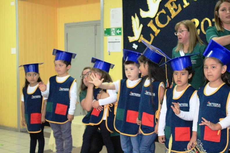 Licenciatura de egreso medio mayor fue realizada en el jardín infantil Petetin 09-01-2019 (3).jpg