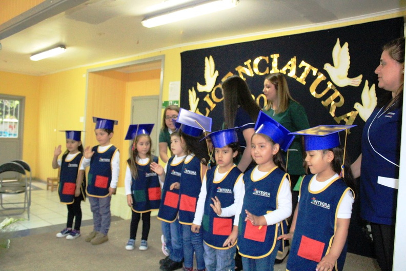 Licenciatura de egreso medio mayor fue realizada en el jardín infantil Petetin 09-01-2019 (5)