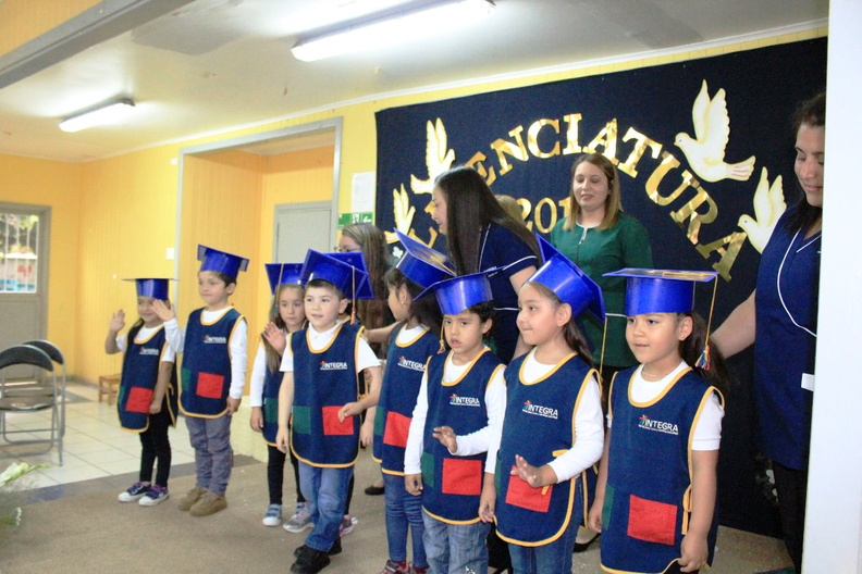 Licenciatura de egreso medio mayor fue realizada en el jardín infantil Petetin 09-01-2019 (6)