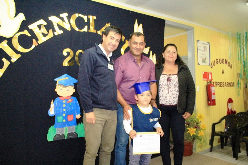 Licenciatura de egreso medio mayor fue realizada en el jardín infantil Petetin 09-01-2019 (13)
