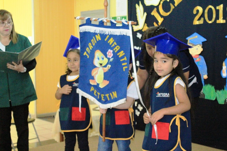 Licenciatura de egreso medio mayor fue realizada en el jardín infantil Petetin 09-01-2019 (59).jpg