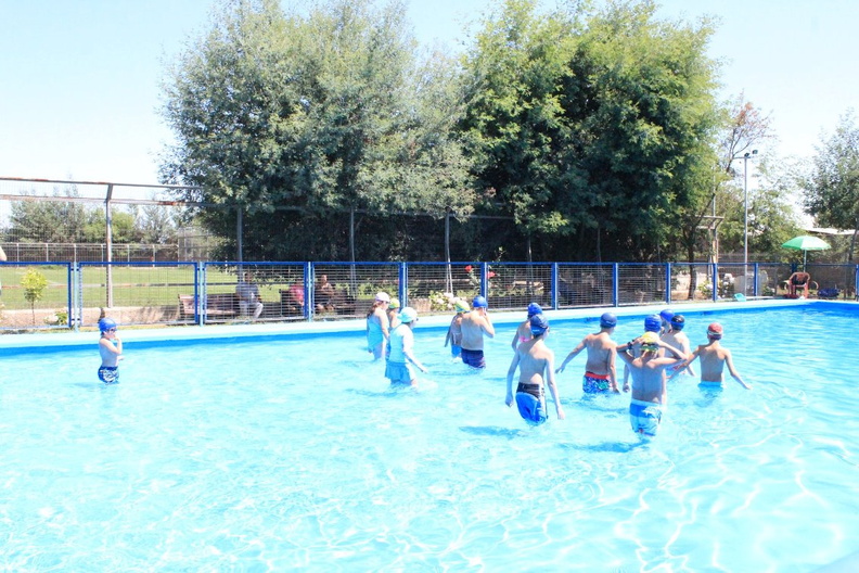 Clases de natación para niños de 7 a 11 años 15-01-2019 (1).jpg